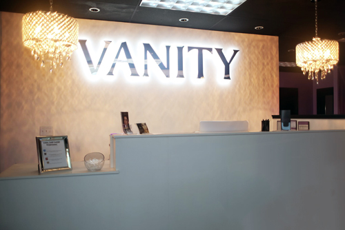 front-desk vanity lash lounge